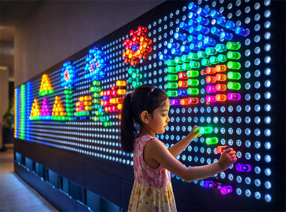 Led-sensory-wall